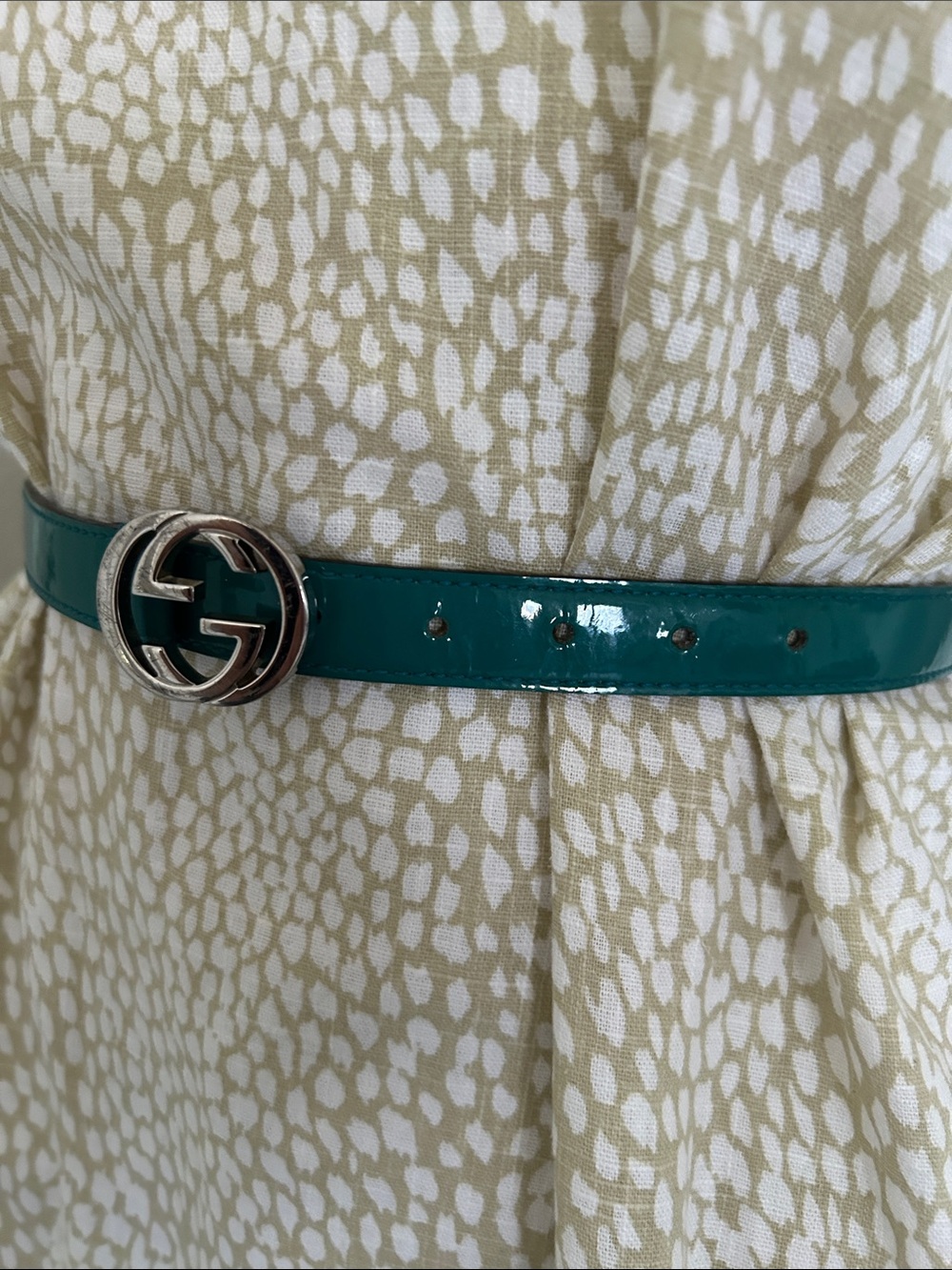 Glossy Teal Patent Leather Belt with Silver Interlocking Buckle - Picture 5 of 11